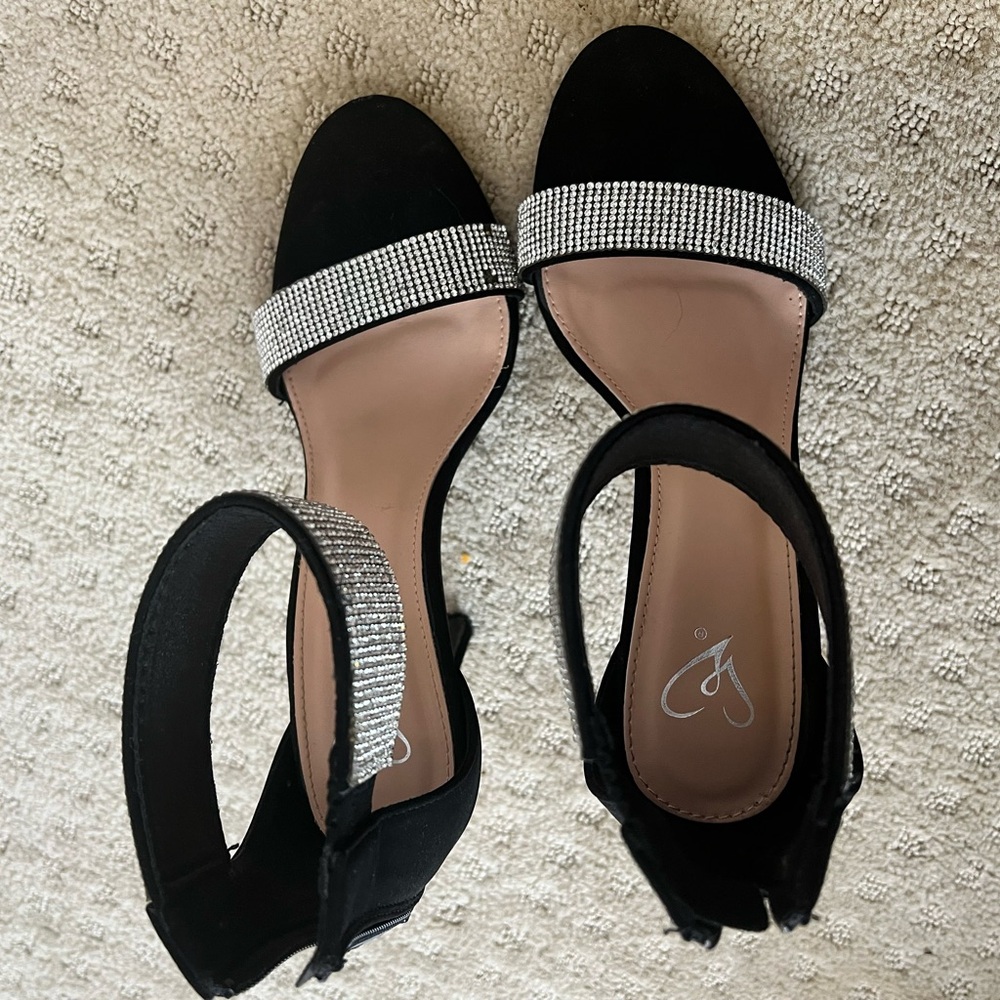 Black heels with Rhinestones - Picture 3 of 4